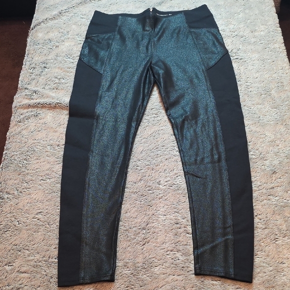 Abercrombie & Fitch Pants - Abercrombie & Fitch Black Fashion Leggings. Size Medium